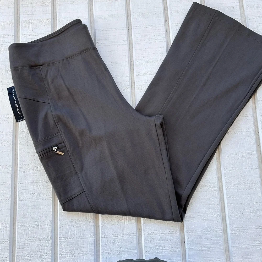 Tahari Sport High Waist Cargo Flare Leg Leggings Taupe Size XL‎